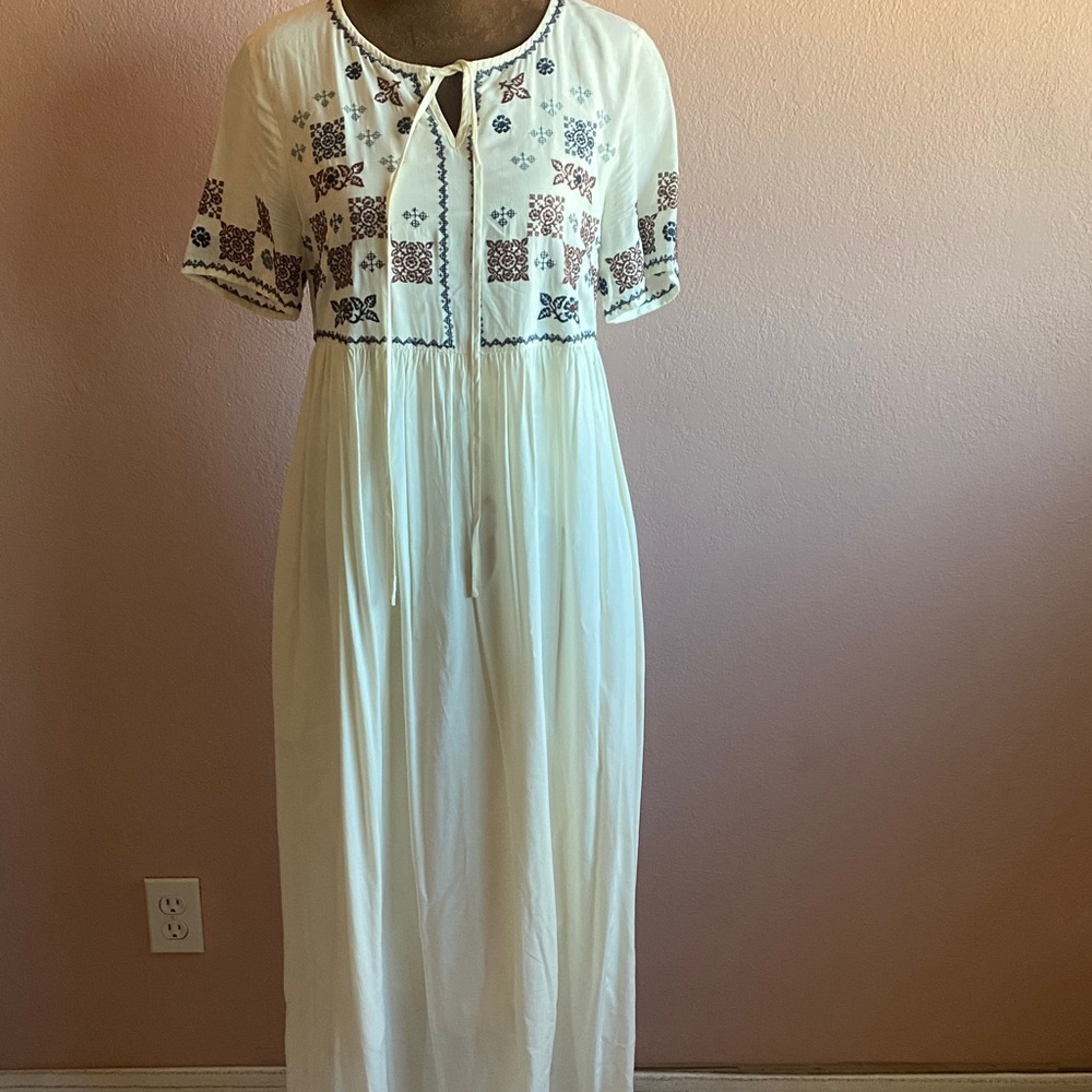 PIPER & SCOOT Bohemian Cream Maxi Dress with Embroidery